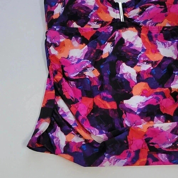 Calvin Klein Women's Graphic Floral Printed Bar Halter Tankini w/ Removable Soft - Picture 4 of 8